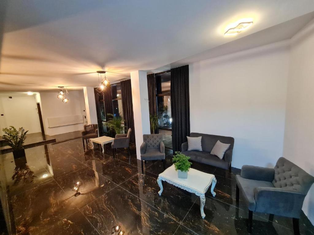 Hotel Aqua Palace Petroşani Eksteriør billede