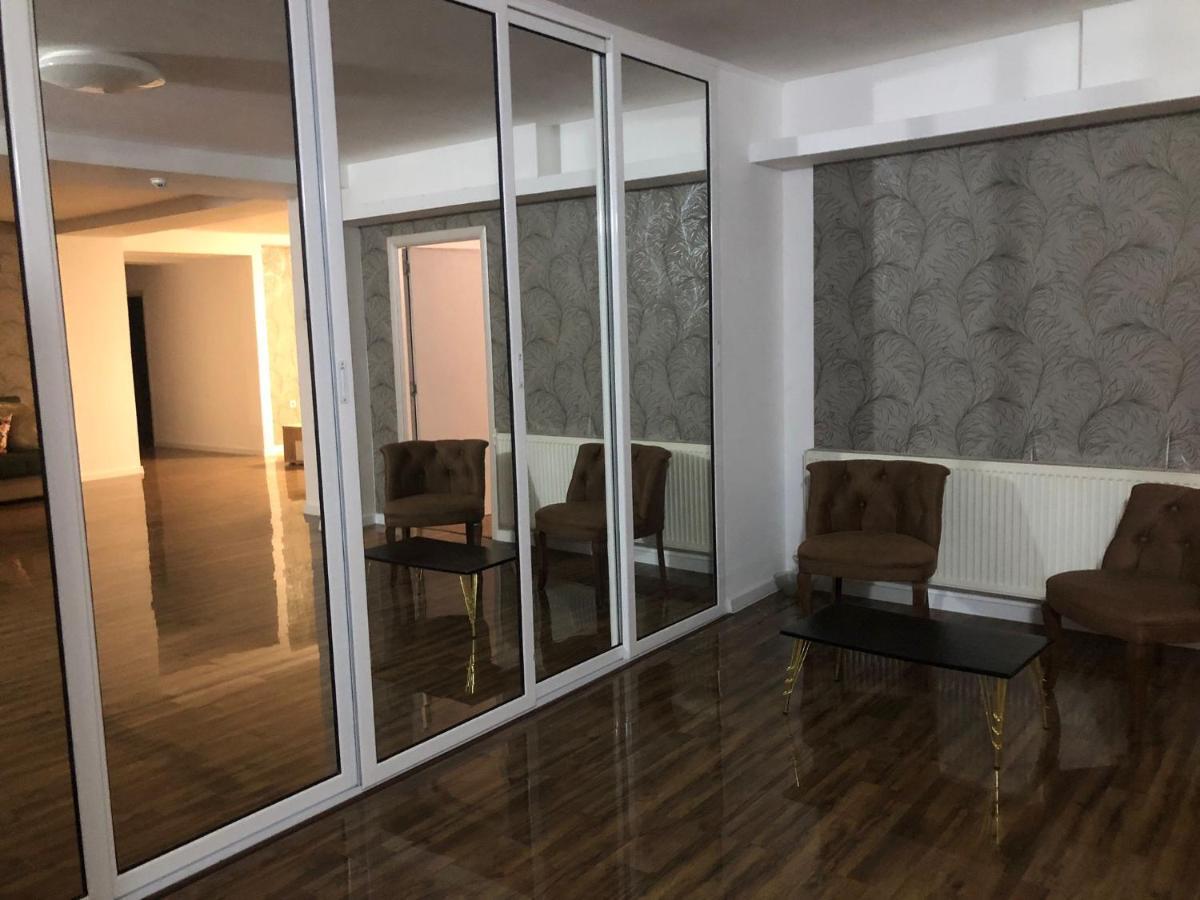 Hotel Aqua Palace Petroşani Eksteriør billede